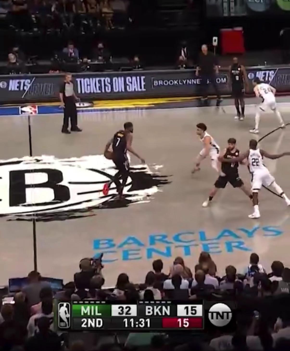 迈阿密热火迎NBA季后赛关键赛；关键时刻造点机会；话题不断；更衣室氛围转暖的简单介绍