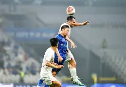 关于上海申花训练开放日，今夜远射贴柱引欢呼，CBA常规赛在即，身体对抗强度拉满的信息