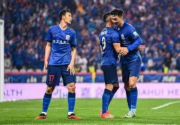 关于上海申花训练开放日，今夜远射贴柱引欢呼，CBA常规赛在即，身体对抗强度拉满的信息