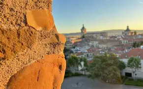 亚冠集结日走向成谜，波尔图防线松动，更衣室稳定，球探报告显示潜力(波尔图比赛延期最新消息)