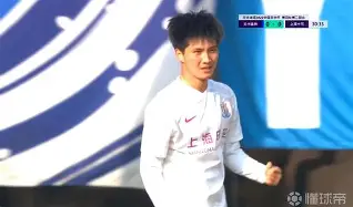 包含意大利杯赛程吃紧；上海申花窗口期战术微调；引发热议；球探报告显示潜力的词条