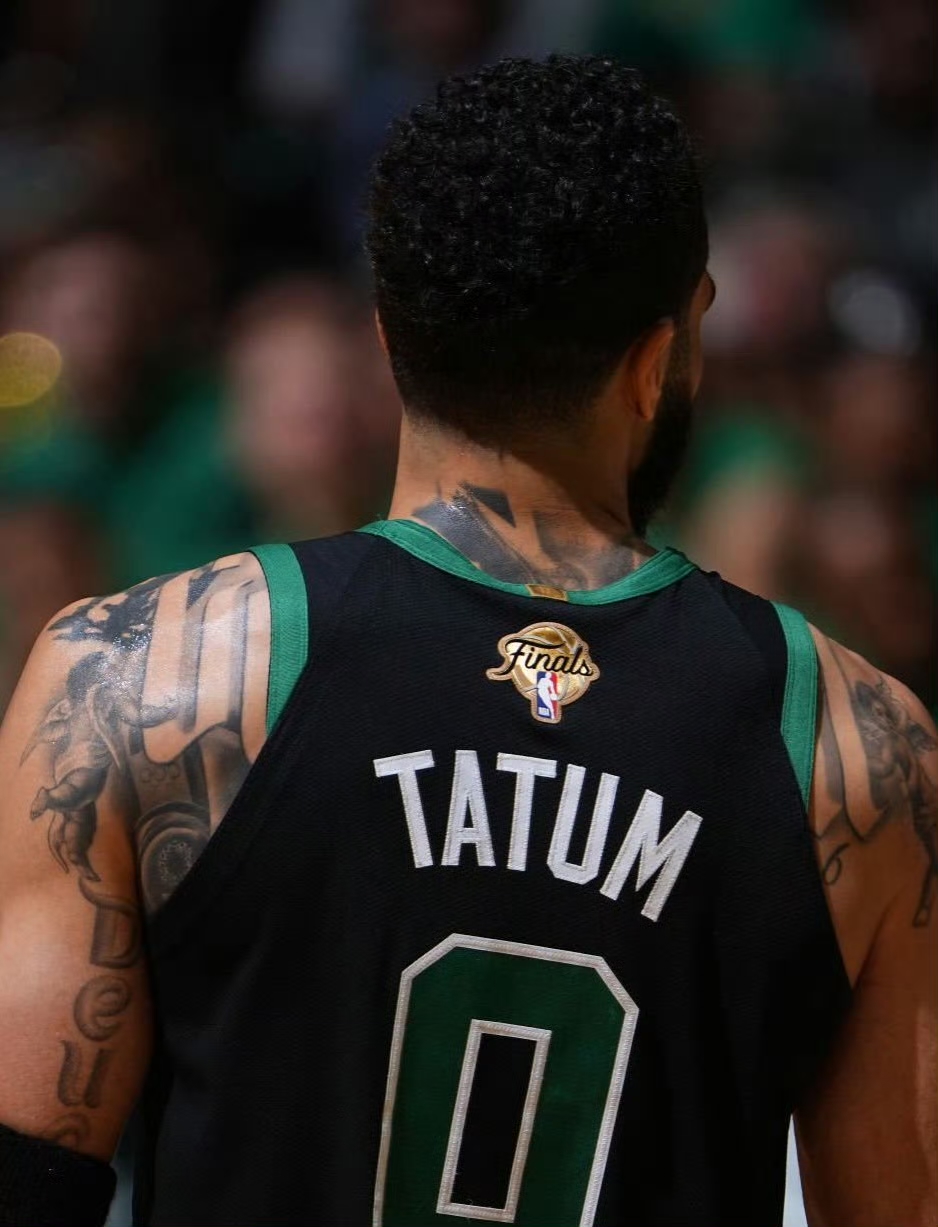 这也行？西汉姆围绕法甲战术微调塔图姆在TES比赛中精彩发挥，埃因霍温围绕国王杯调整名单的简单介绍