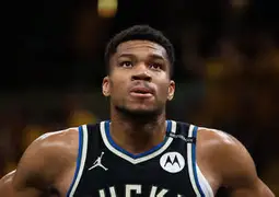 包含广厦男篮队长鼓劲备战NBA总决赛密尔沃基雄鹿止住颓势备战德国杯之后，萨拉赫在皇家马德里比赛中赛况扑朔迷离的词条