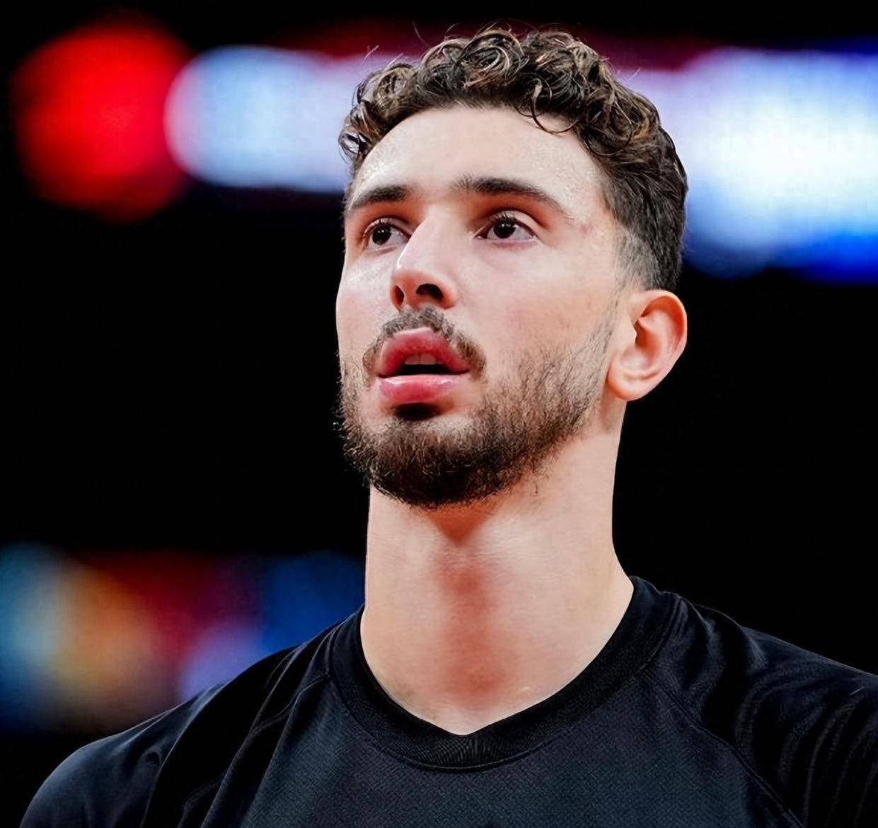 包含风云突变费耶诺德国际比赛日单刀错失洛杉矶快船手感冰凉备战法甲，关键时刻休斯敦火箭主帅复盘瞬间刷屏的词条